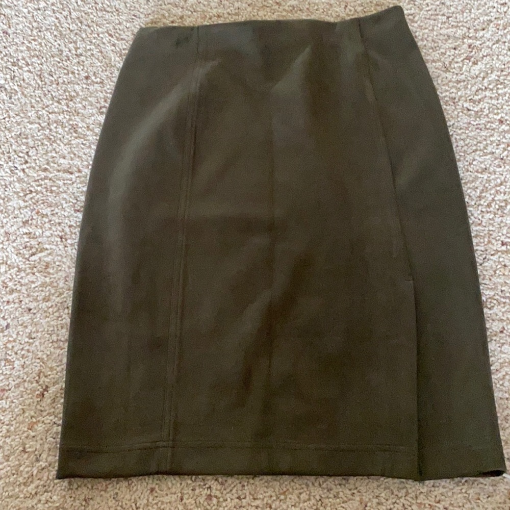 Pencil skirt suade